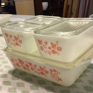 Gooseberry Pyrex Refrigerator dishes